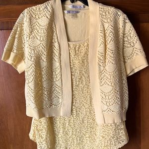 Peter Nygard lemon yellow lace shell and accompanying shrug in medium.
